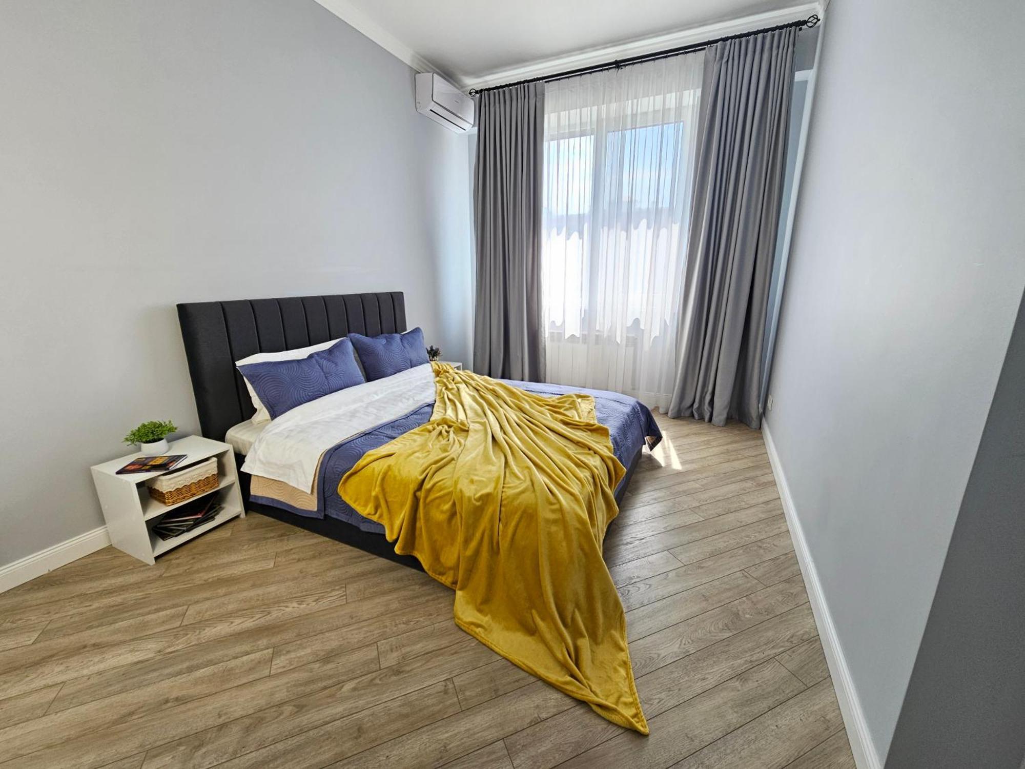 3 Room Gagarin Park Residential Complex Near Mega Shopping Mall Almatı Dış mekan fotoğraf
